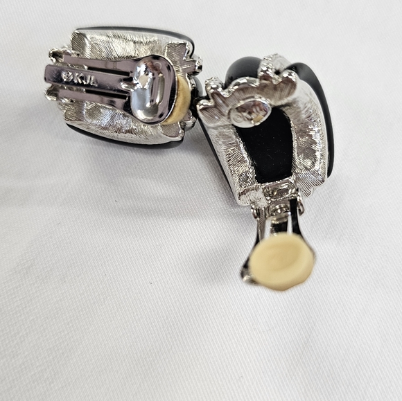 Kenneth Jay Lane Clip earrings - Picture 4 of 4